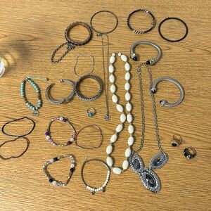 3 rings, 3 necklaces, and 16 bracelets used costume jewelry lot!!